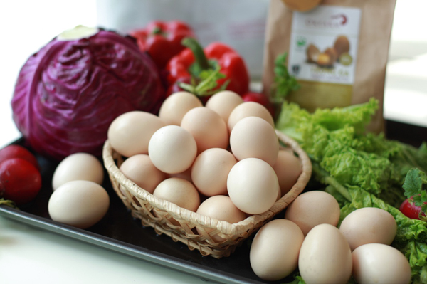 Sự khác biệt giữa trứng gà hữu cơ và trứng gà trên thị trường
