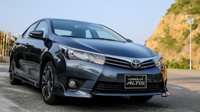 Bán xe Toyota Corolla Altis 1.8 AT, mới 100%